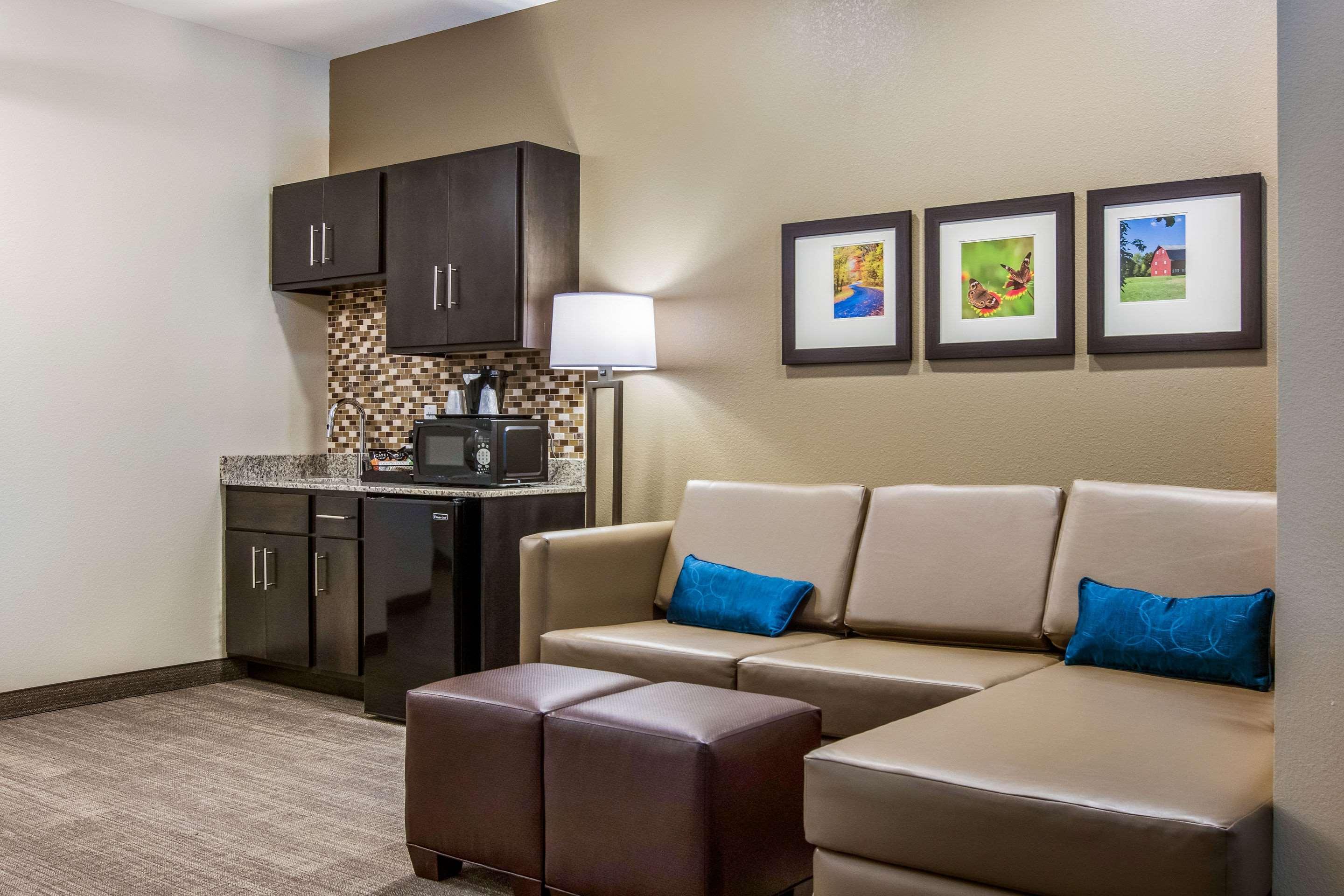 Comfort Suites Wooster Near University Campus Ngoại thất bức ảnh