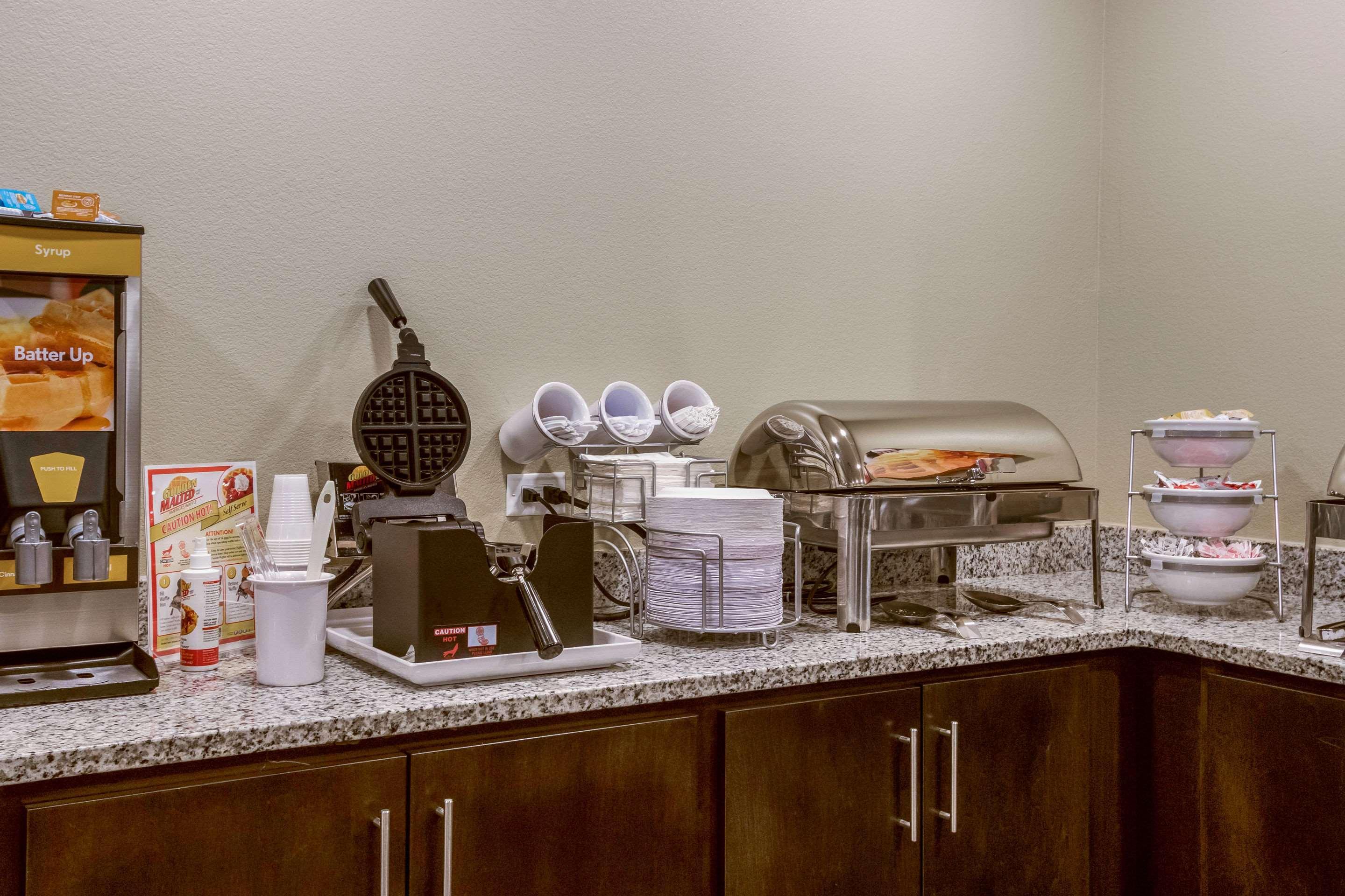 Comfort Suites Wooster Near University Campus Ngoại thất bức ảnh